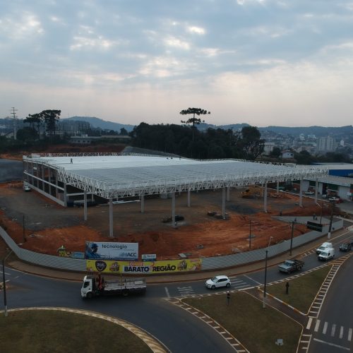 Cacador_em-obras