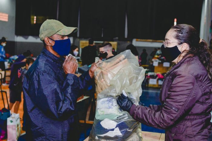 Campanha-do-agasalhoAngeloni-e1652310397996