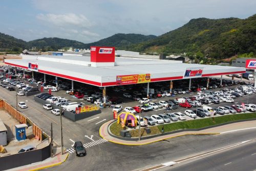 Nova-loja-Komprao-de-Itajai-foi-inaugurada