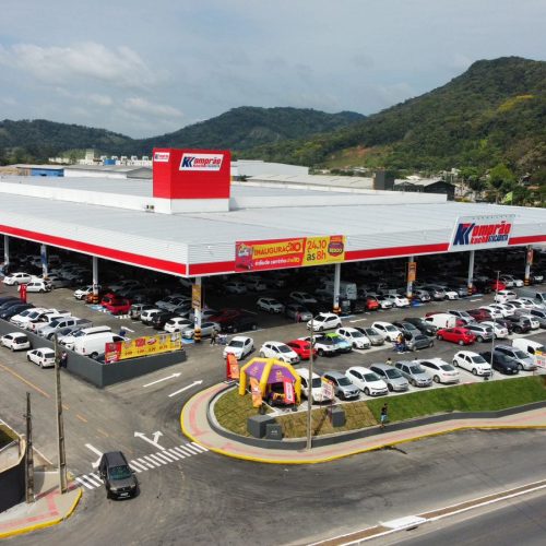 Nova-loja-Komprao-de-Itajai-foi-inaugurada
