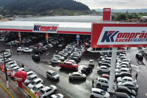 Tubarao-tem-agora-o-seu-segundo-Komprao-a-loja-70-do-Grupo-Koch