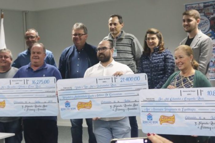 entrega-cheques_rancho_bom-e1563798519874